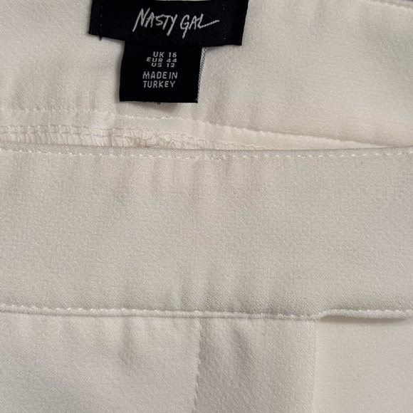 Nasty Gal Premium Tailored Booty Shorts - Picture 3 of 5